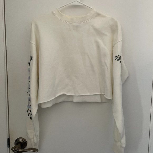 Forever21 Embroidered Long Sleeve Crop Top Sweater - Picture 1 of 4